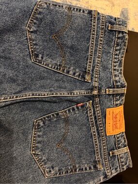 Vintage men's Levi’s 550 Relaxed Fit Jeans 38x30 Made in Canada Blue Denim